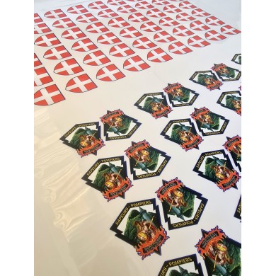 Sticker Vinyle blanc monomère personnalisé imprimée et découpé au forme